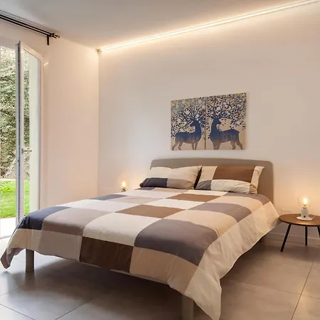 Apartman Manzoni 3 *