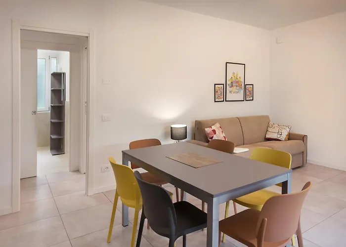 Manzoni 3 Apartament *